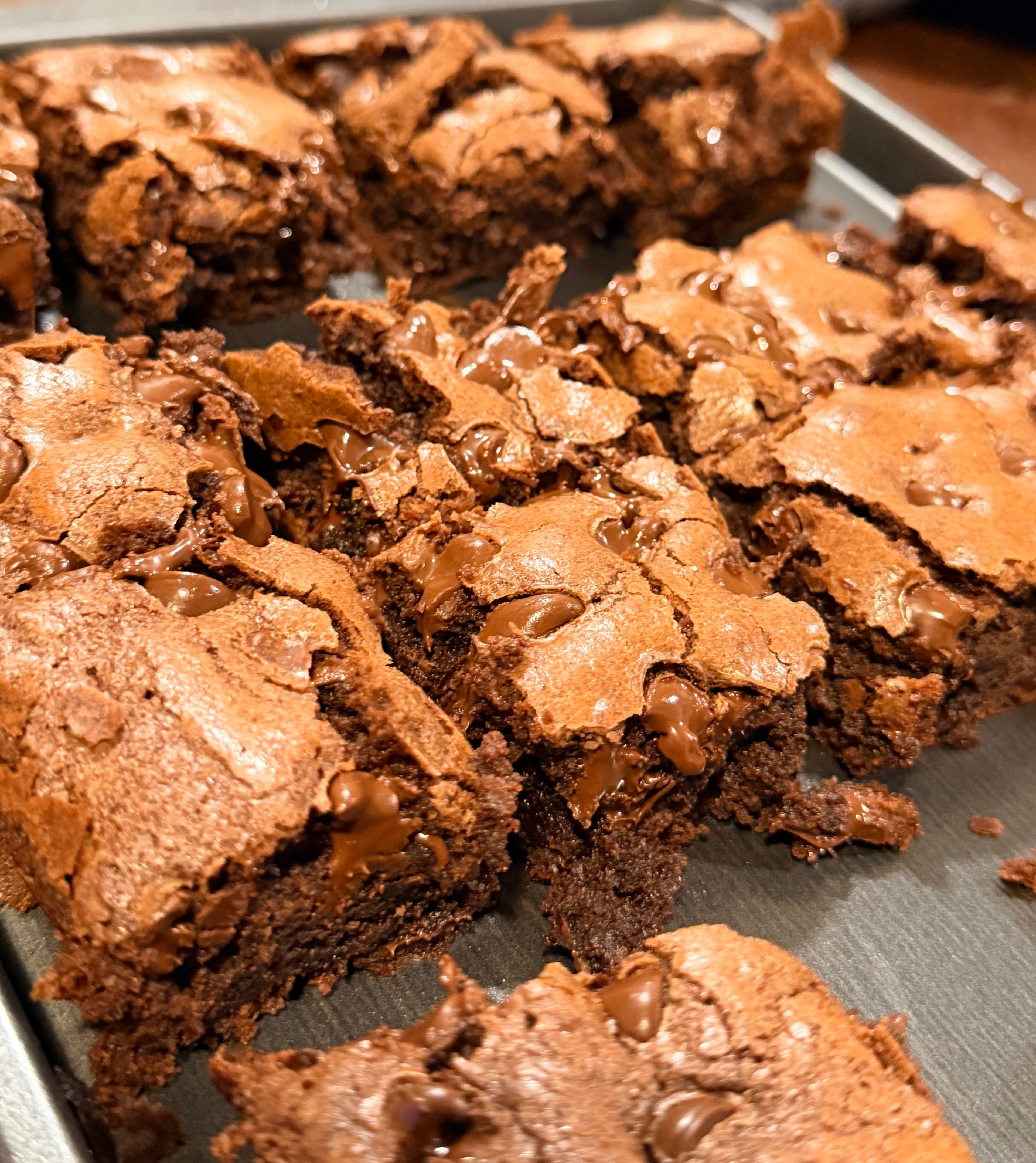 🍫 Fudgy Homemade Brownies (6-Pack)