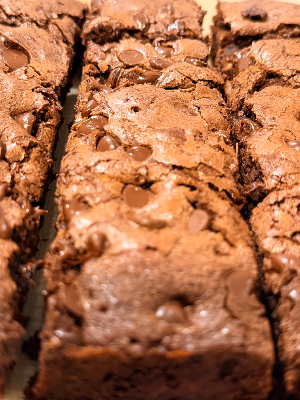 🍫 Fudgy Homemade Brownies (6-Pack)